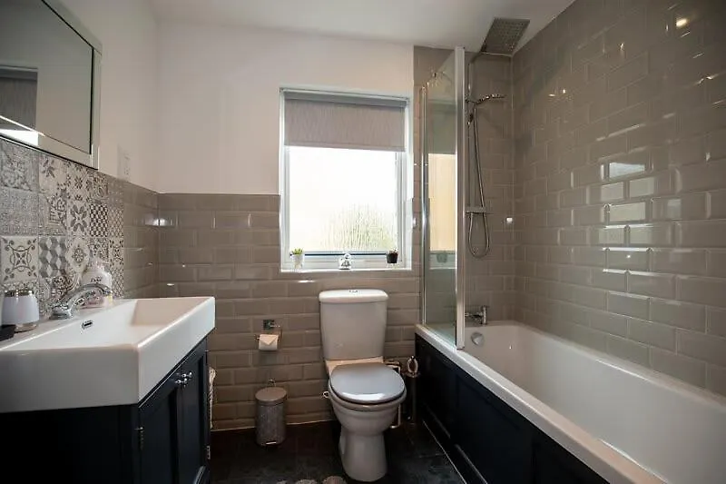 Host & Stay - Blue Bridge View York