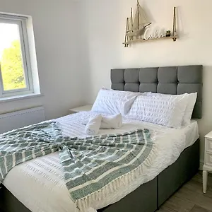 https://cosy-2-bedroom-apartment-in-birmingham.hotelsin-nottingham.com